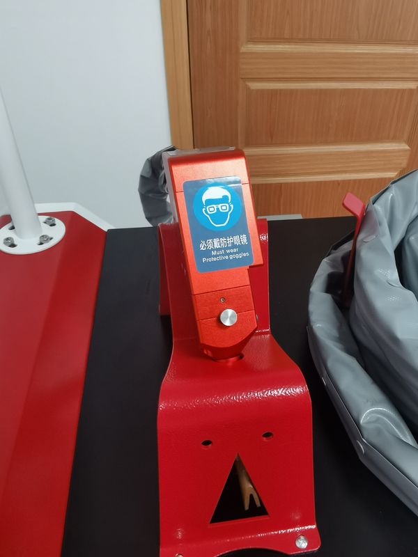 1500W Fiber Laser Welder , Handheld Laser Welding Machine For Stainless Steel