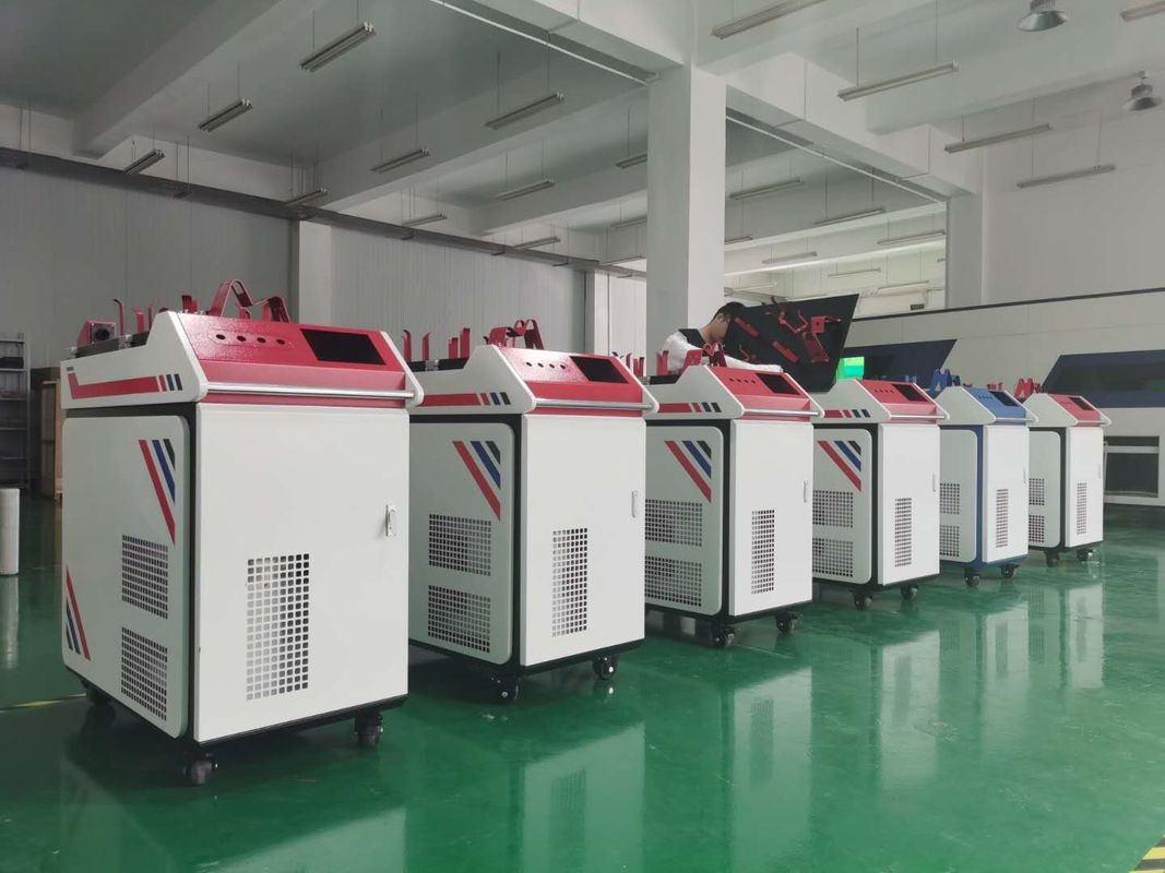 50HZ 6mm 1000w Handheld Laser Welder Time Energy Splitting