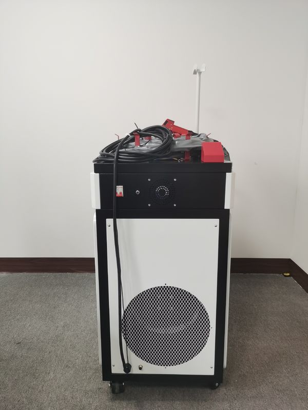 1080nm CW Handheld Laser Welding Machine 1500W CE With Chiller