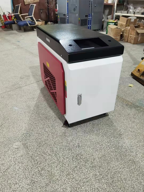 Half Weight Automatic Laser Welder 220V 1500W For Metal